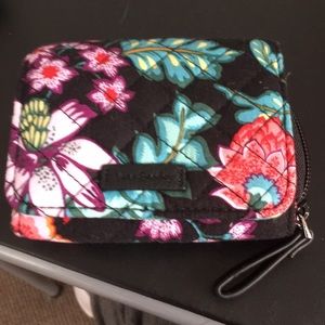 Vera Bradley chain purse.